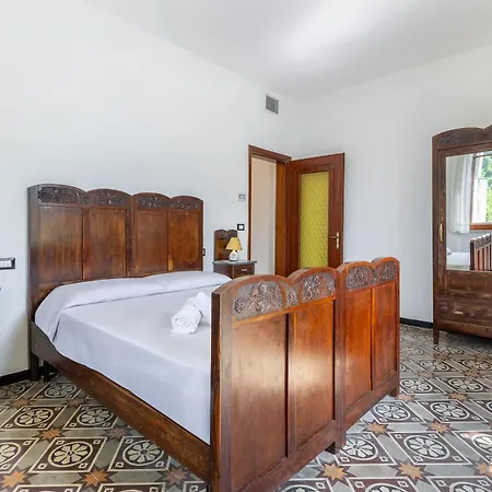 Apartment Hostdomus-country House Orco Feglino