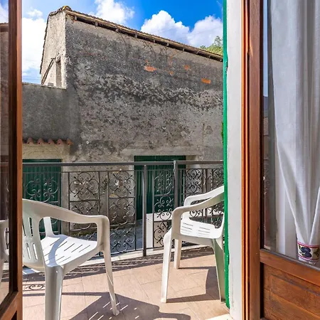 Apartment Hostdomus-country House Orco Feglino